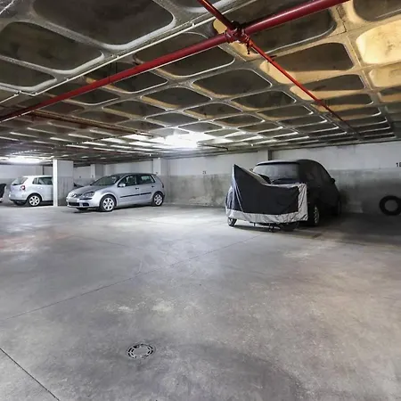Stylish With Private Terrace And Garage Apartamento